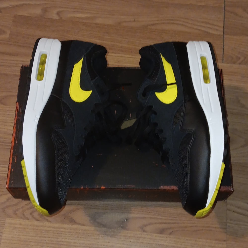 BLACK & YELLOW AIR MAX 1 BATMAN - Picture 4 of 7